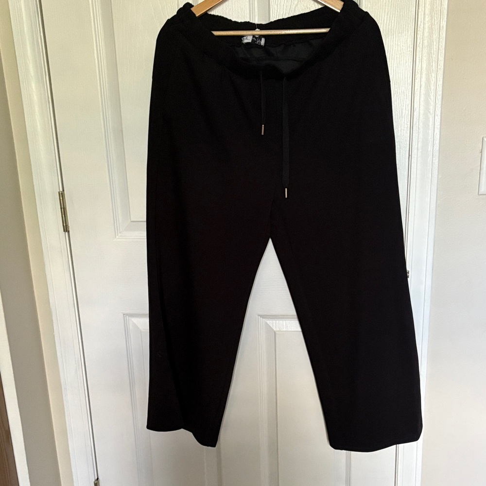 Willow Tree Women's Classic Black Joggers